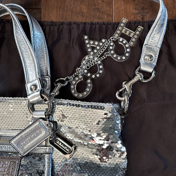 NWT Coach poppy sequins spotlight tote silver leather multi straps 11”x14”x4” - Picture 9 of 11